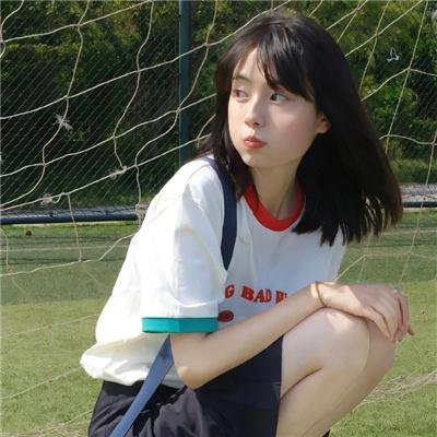 红唇 封面
